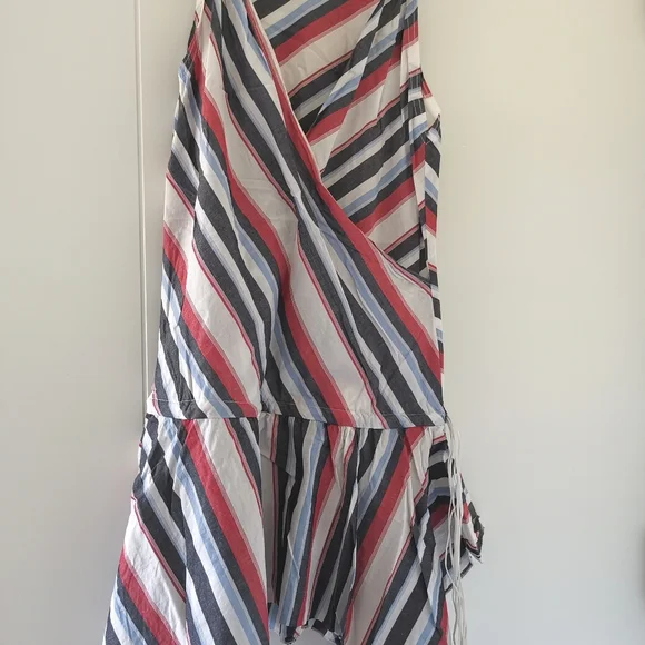 Dress - Picture 7 of 8